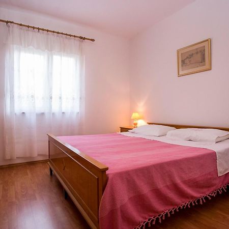 Apartment Beba Ровин Екстериор снимка