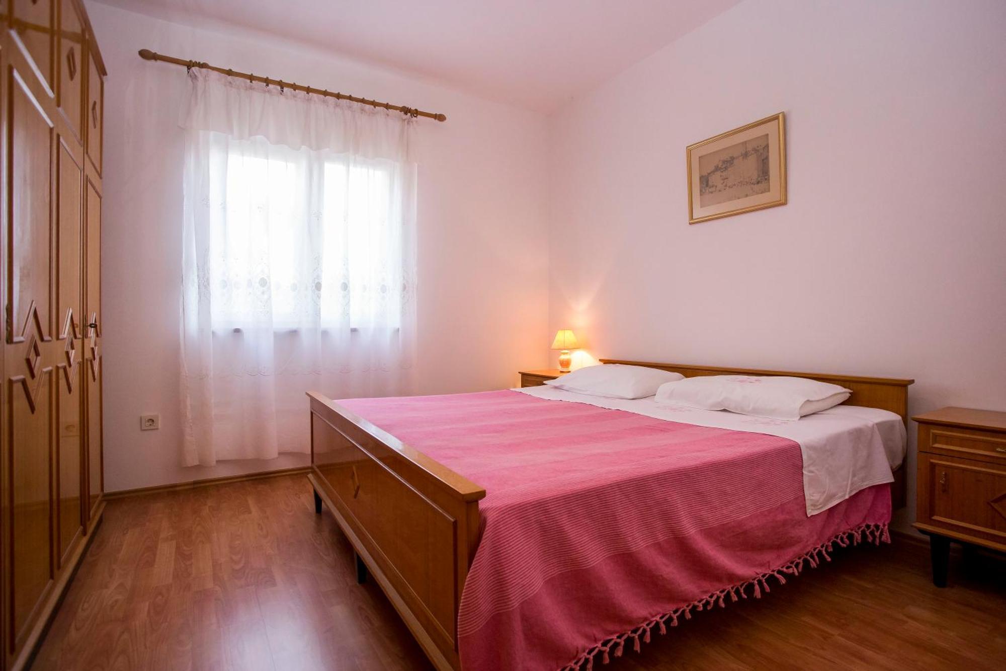 Apartment Beba Ровин Екстериор снимка